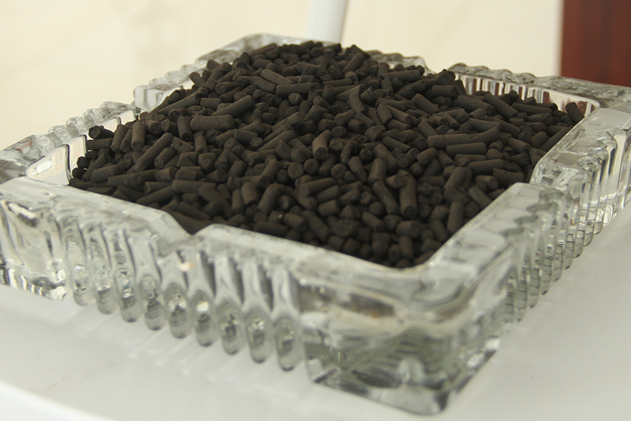 Palladium hiili -deoksidaattori